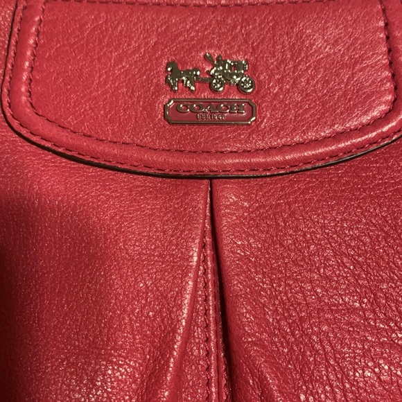 💕 👜 Pink Coach crossbody bag 👜💕 - Picture 5 of 8